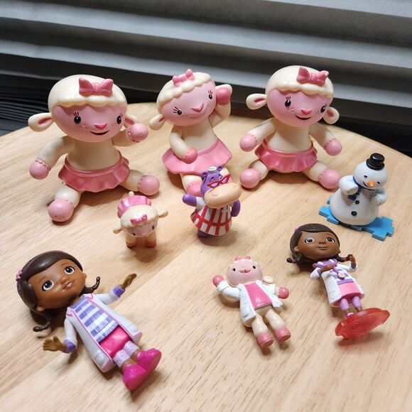 Doc McStuffins Bundle  Figurines & Books Disney Preschool Toy Lot - Picture 3 of 4